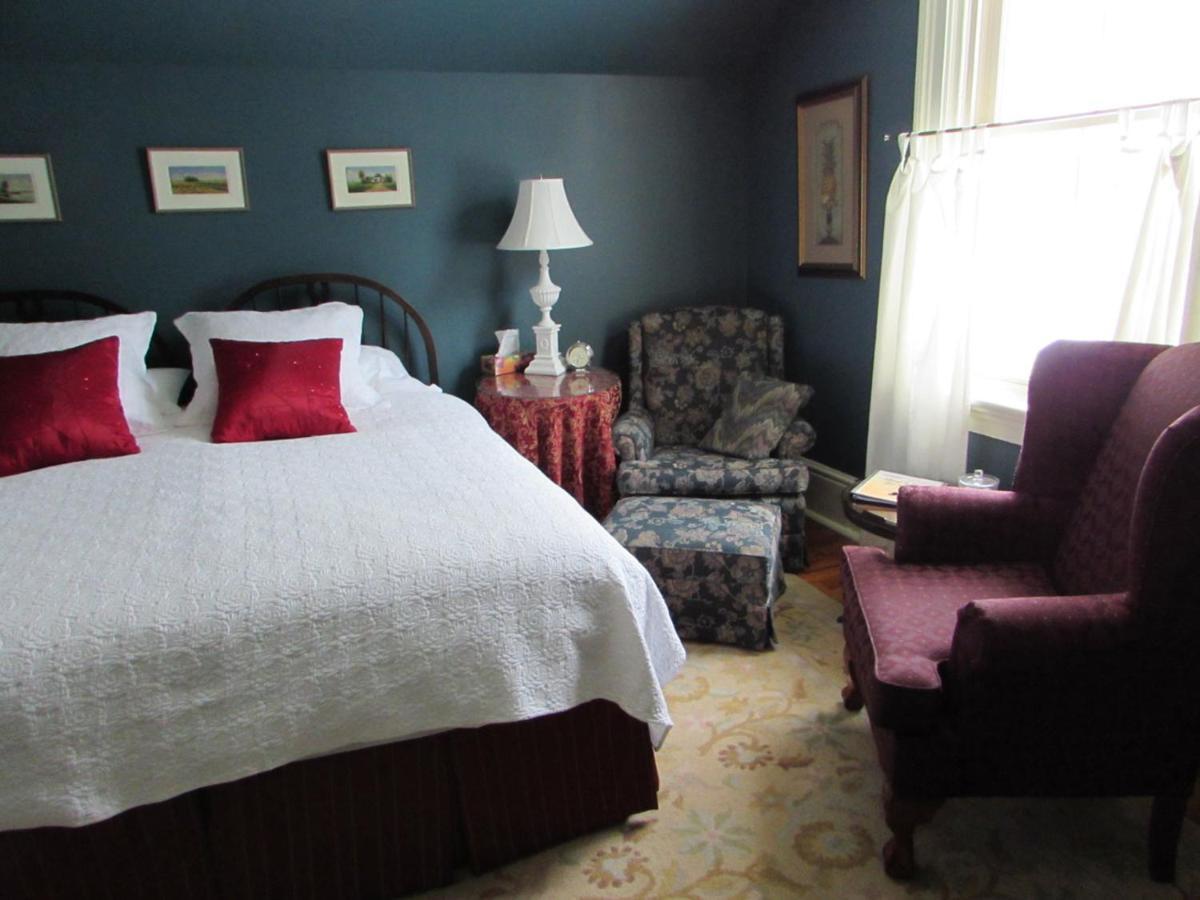 Inn On The Harbour And Telegraph House Port Stanley Bagian luar foto
