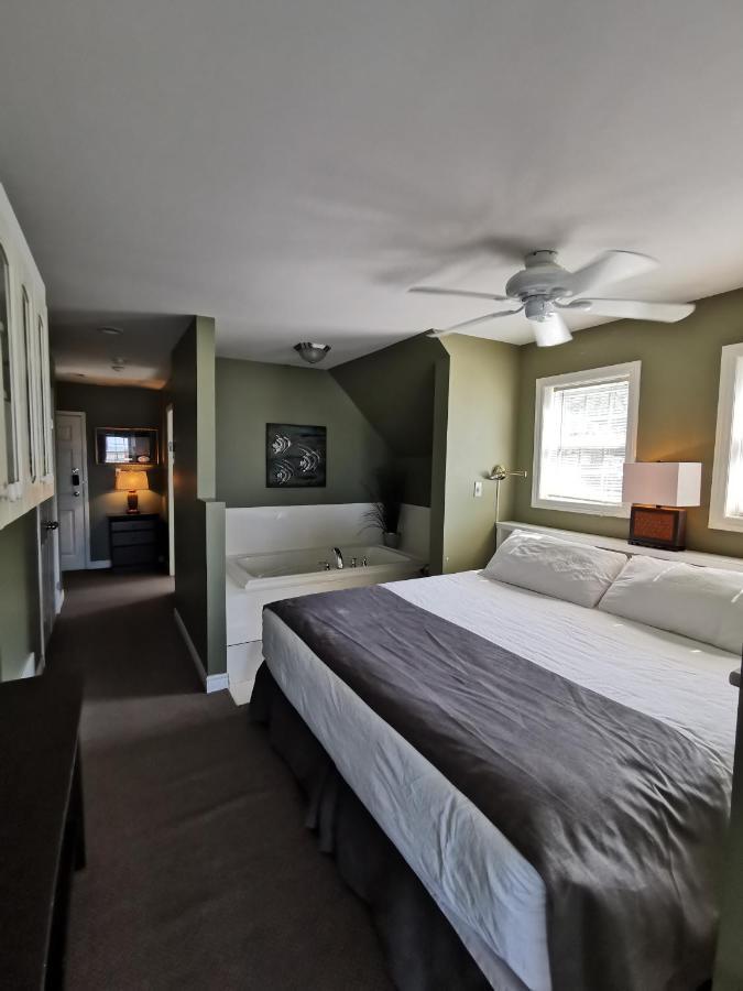 Inn On The Harbour And Telegraph House Port Stanley Bagian luar foto
